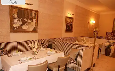 Pronájem restaurace 390 m², Divadelní náměstí, Karlovy Vary