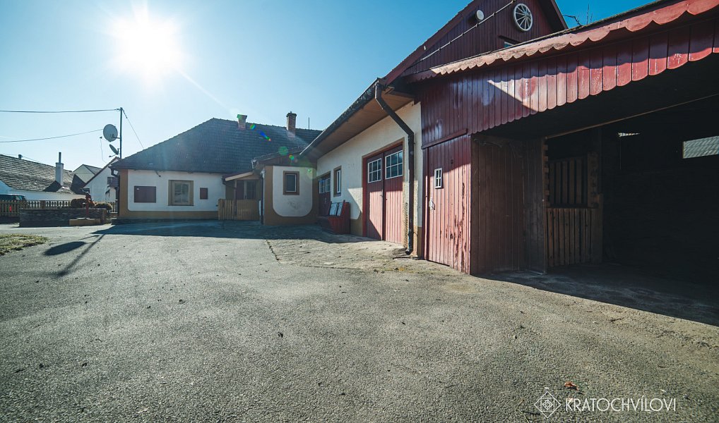 Prodej domu 104 m² s pozemkem 956 m², Strunkovice nad Blanicí – náhled fotky 21