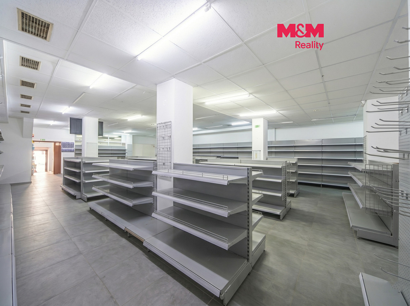 Pronájem obchodních prostor 263 m²