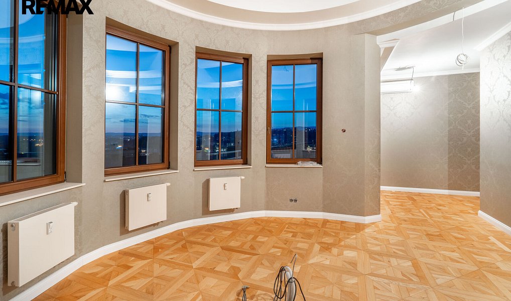 Prodej bytu 6+kk 537 m², Karlovy Vary – náhled fotky 12