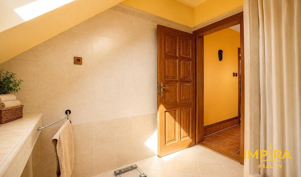 Prodej nájemního domu, činžáku 2 434 m², Nová Bystřice – náhled fotky 24