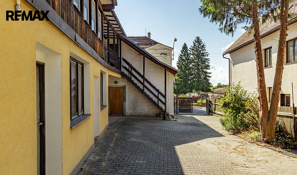 Prodej domu 500 m² s pozemkem 487 m², Cvikov – náhled fotky 9