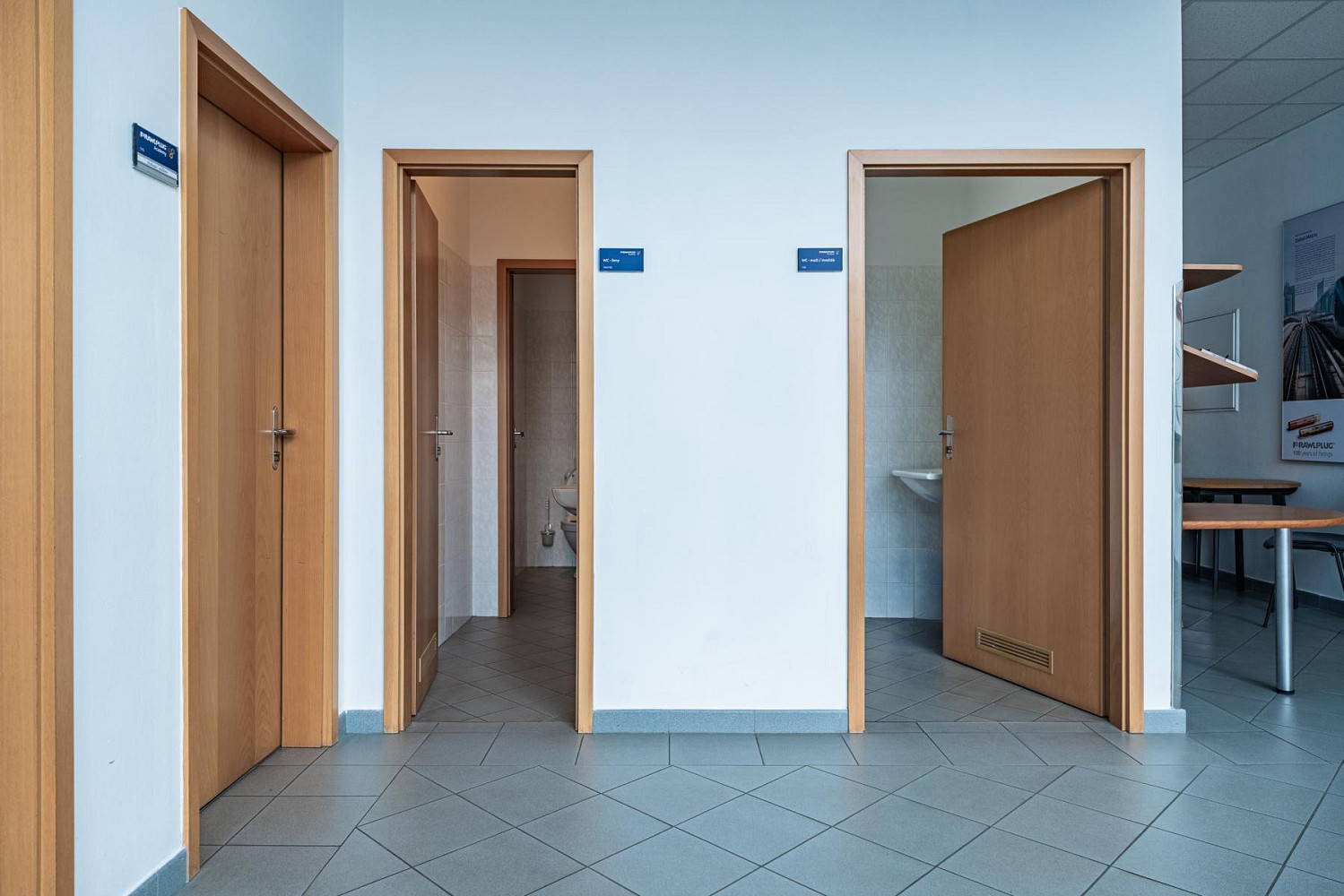 Pronájem kanceláře 51 m² — photo 4