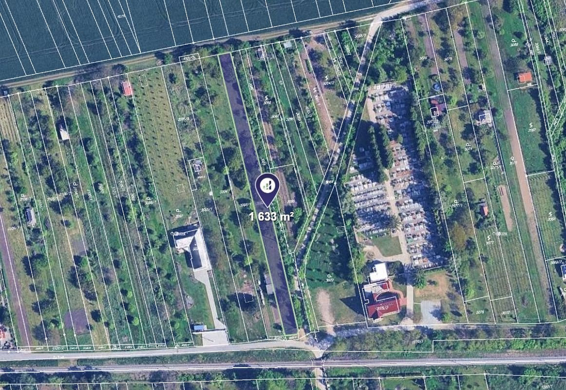 Prodej pole 1 633 m²
