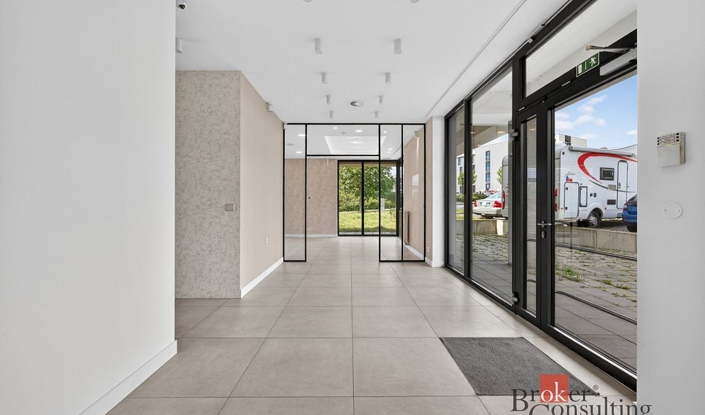 Prodej obchodních prostor 108 m², Plzeň – náhled fotky 12