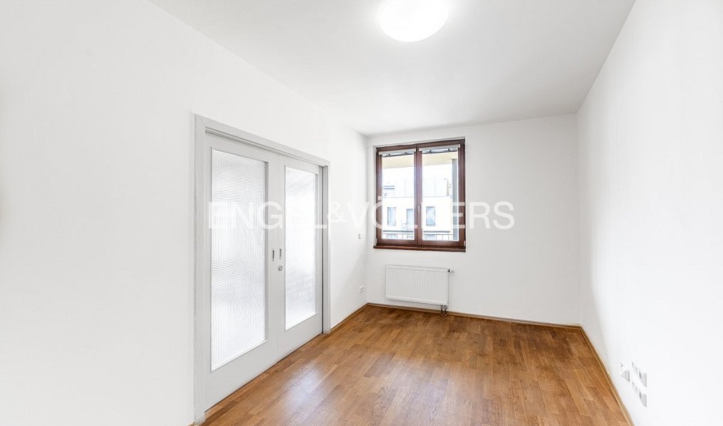 Pronájem bytu 4+1 147 m², Praha – náhled fotky 8