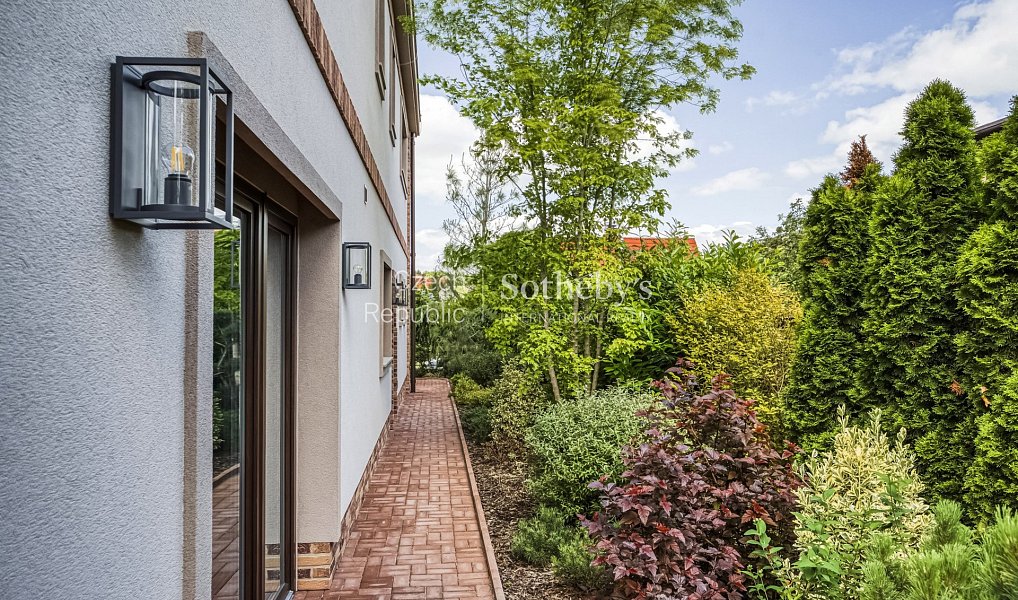 Pronájem domu 184 m² s pozemkem 432 m², Praha – náhled fotky 13