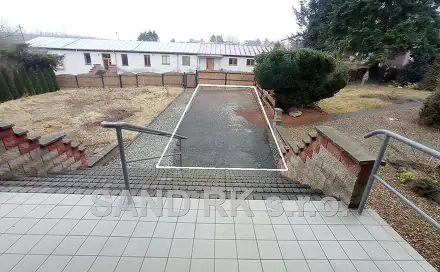 Velká zpevněná plocha (k chráněnému parkování), Domažlická, Horšovský Týn - Velké Předměstí, okres Domažlice
