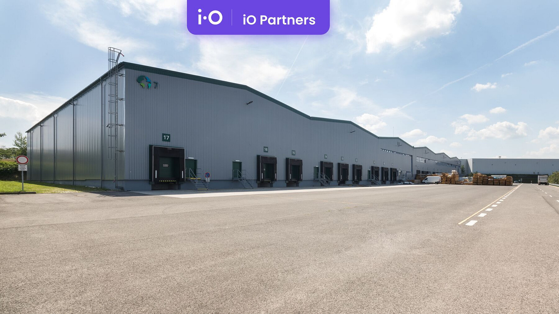Pronájem skladovacích prostor 4 733 m² – fotografie 3