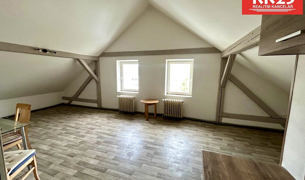 Pronájem bytu 1+kk 45 m², Cheb – náhled fotky 6