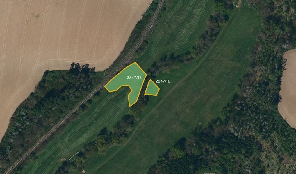 Prodej pole 11 075 m², Radkov – náhled fotky 2