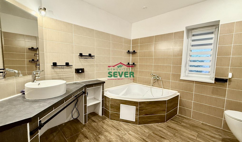 Prodej domu 220 m² s pozemkem 1 576 m², Louny – náhled fotky 6