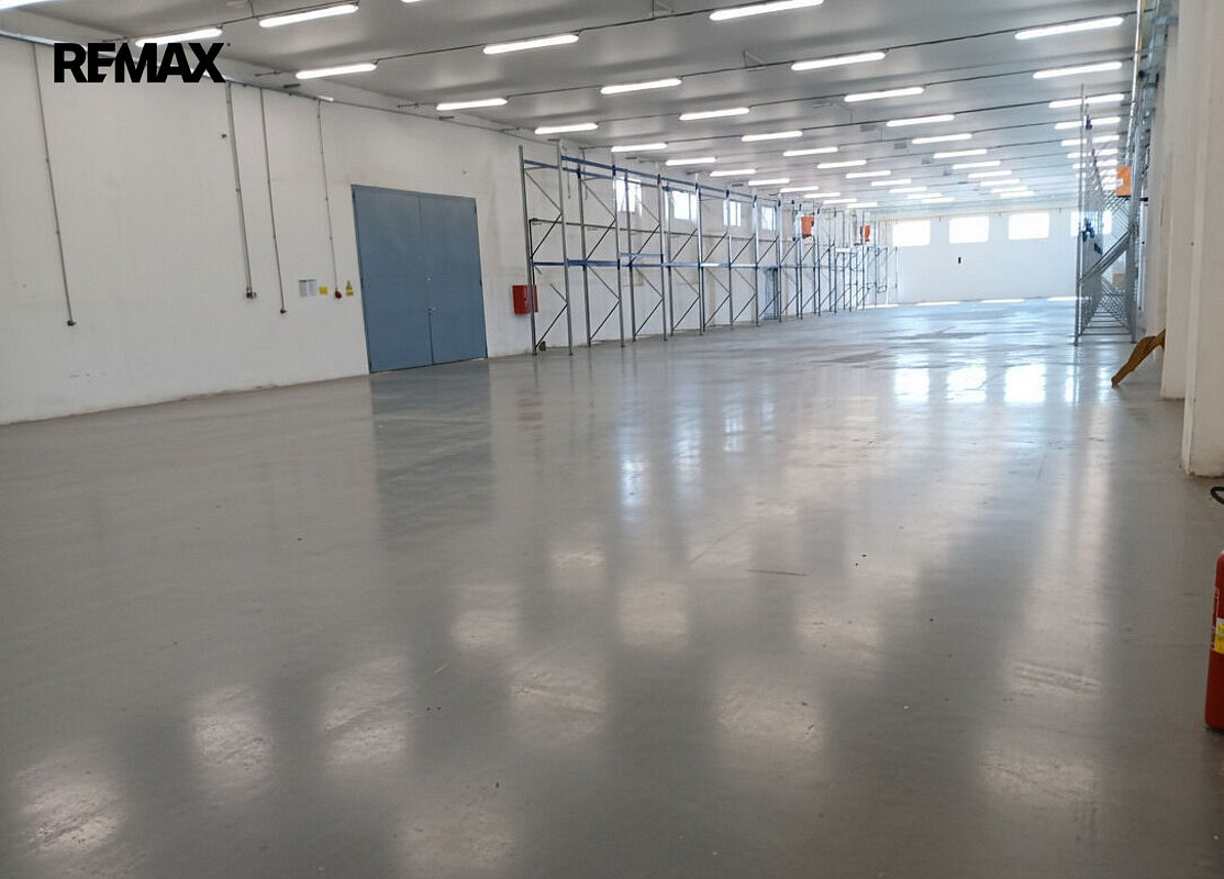 Pronájem skladovacích prostor 950 m² – fotografie 3
