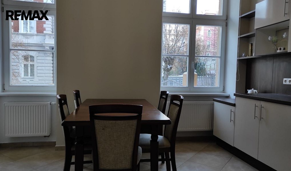 Prodej bytu 3+1 85 m², Karlovy Vary – náhled fotky 3