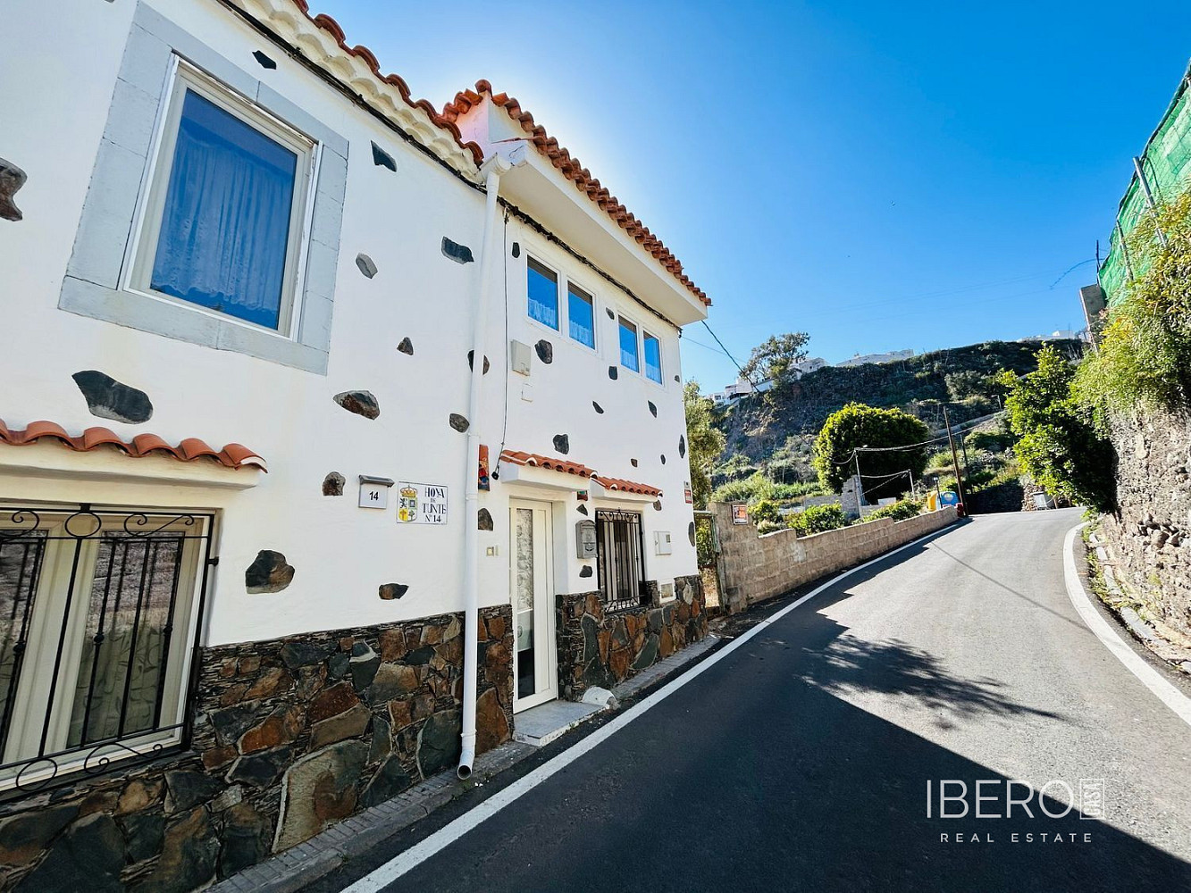 Prodej domu 240 m² s pozemkem 7 000 m²