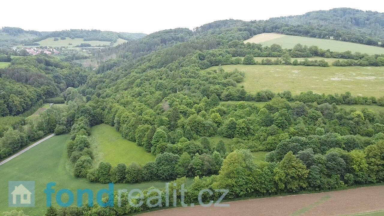Prodej pozemku 30 636 m²