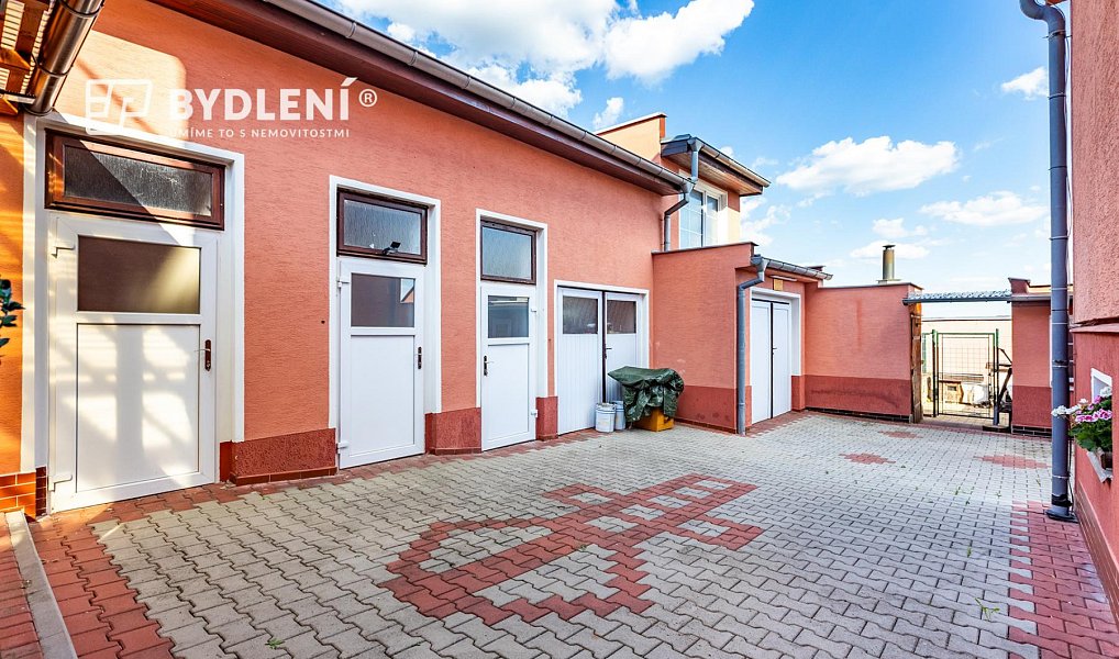 Prodej domu 318 m² s pozemkem 791 m², Krupka – náhled fotky 32