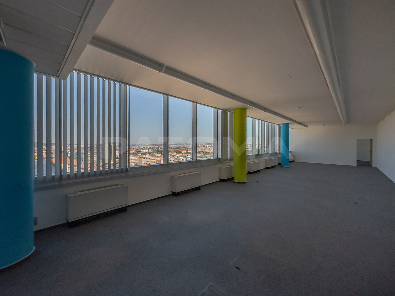 Pronájem kanceláře 227 m² – fotografie 4