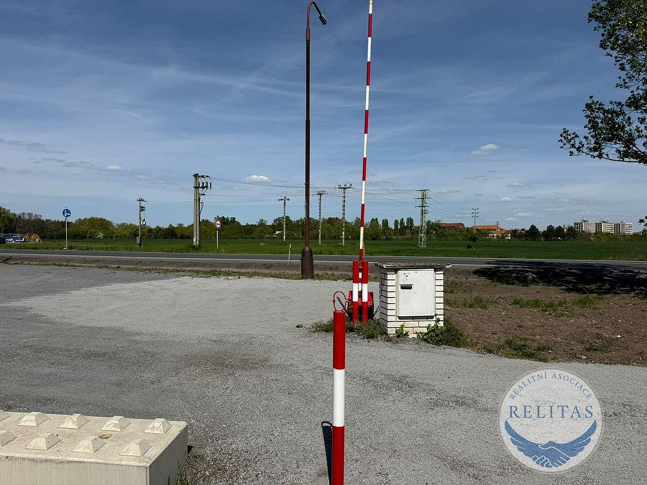 Pronájem komerčního pozemku 80 m² – fotografie 3
