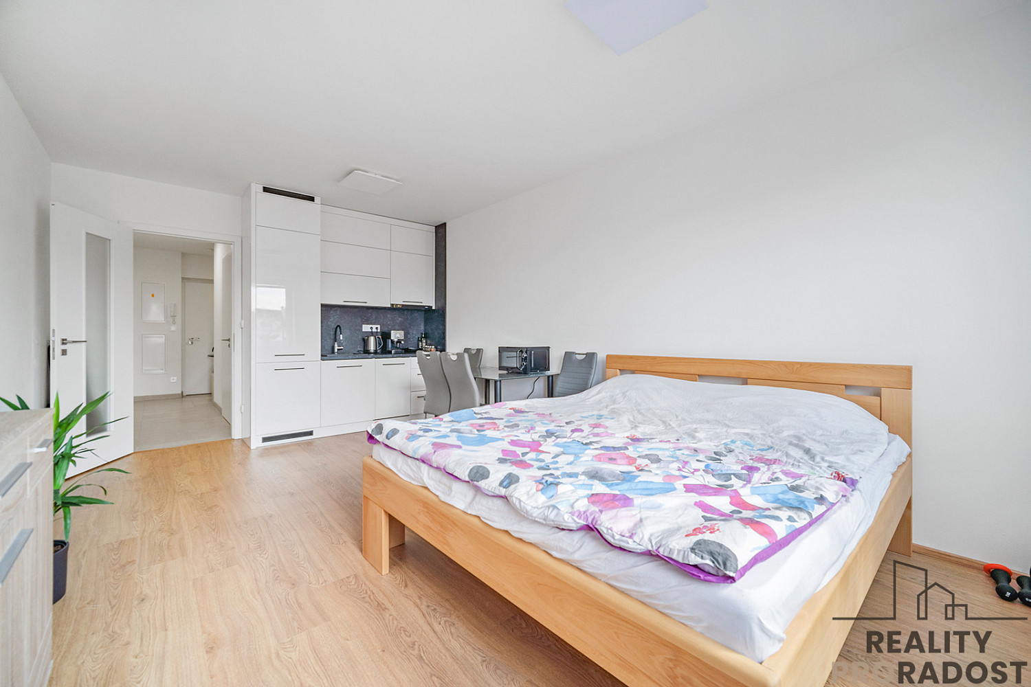 Pronájem bytu 1+kk 32 m² — photo 4