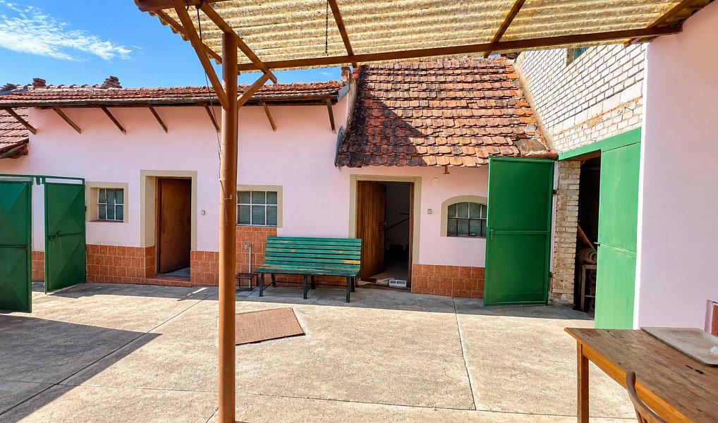 Prodej domu 200 m² s pozemkem 960 m², Tasov – náhled fotky 3