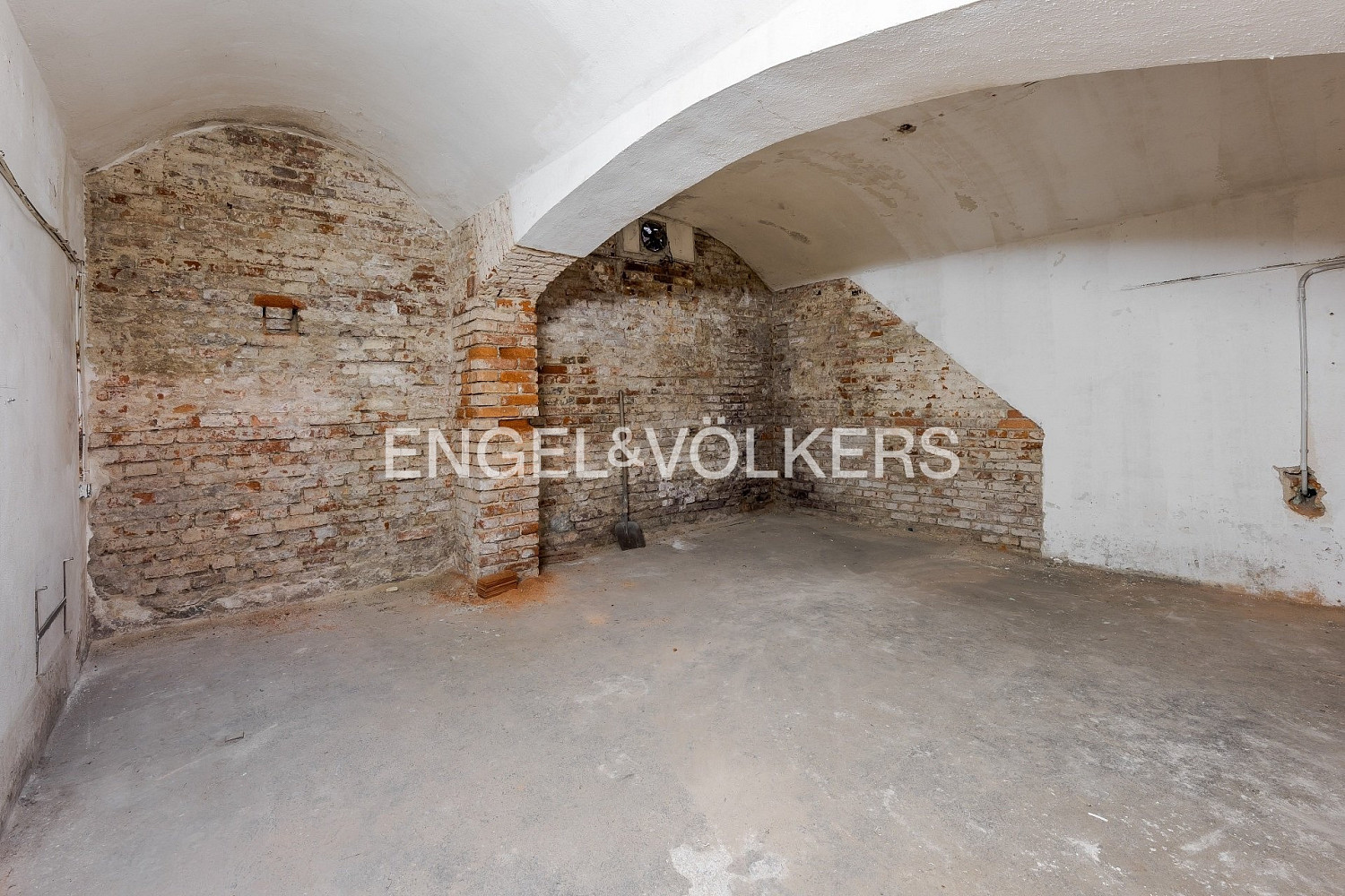 Pronájem skladovacích prostor 80 m² – fotografie 3