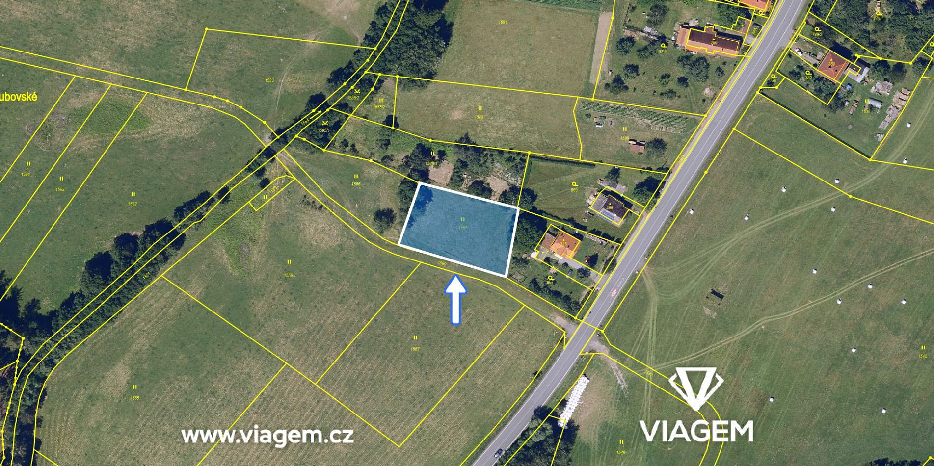 Prodej pole 1 672 m²