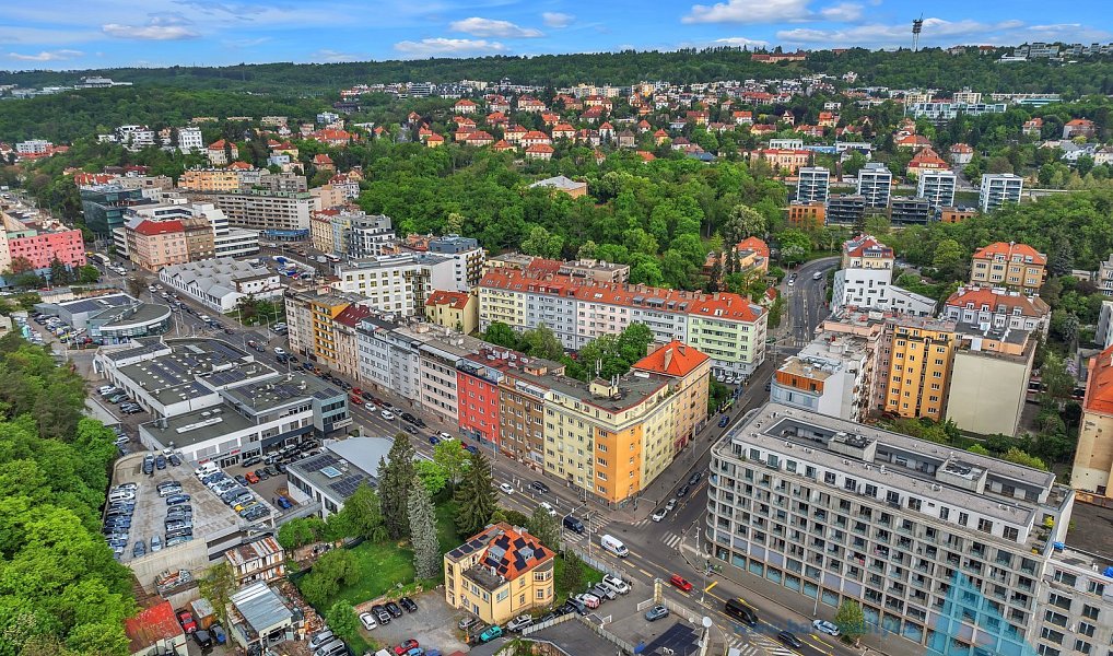 Prodej bytu 2+1 70 m², Praha – náhled fotky 23