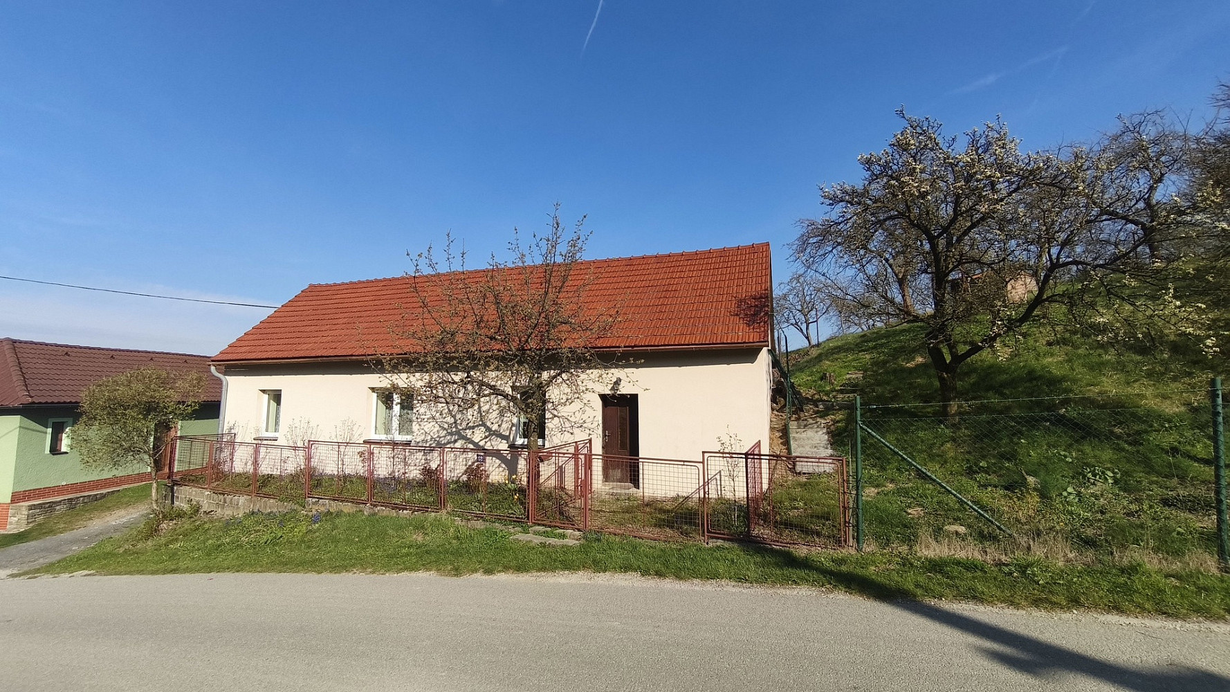 Prodej chaty/chalupy 142 m² s pozemkem 1 048 m²