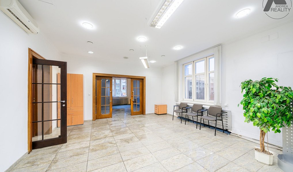 Prodej kanceláře 686 m², Strakonice – náhled fotky 7