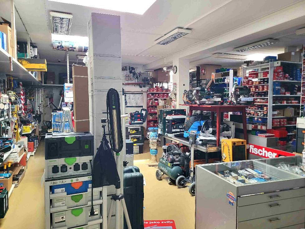 Pronájem komerčního objektu (jiného typu) 160 m² – fotografie 3