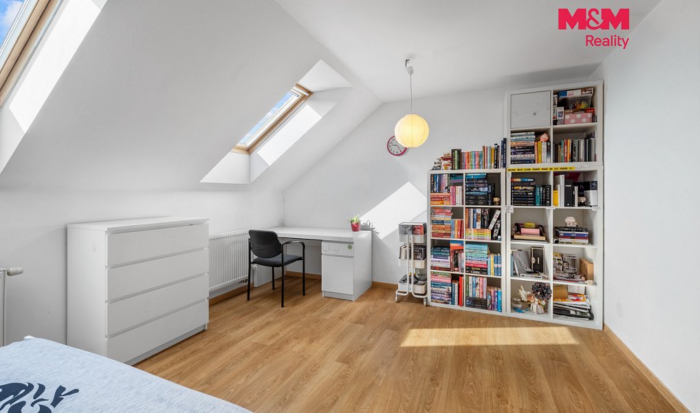 Prodej domu 305 m² s pozemkem 912 m², Hradečno – náhled fotky 11
