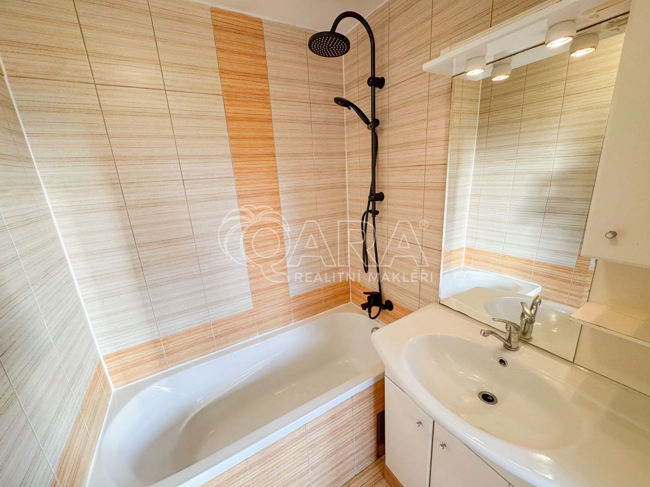 Pronájem bytu 3+1 65 m² — photo 4