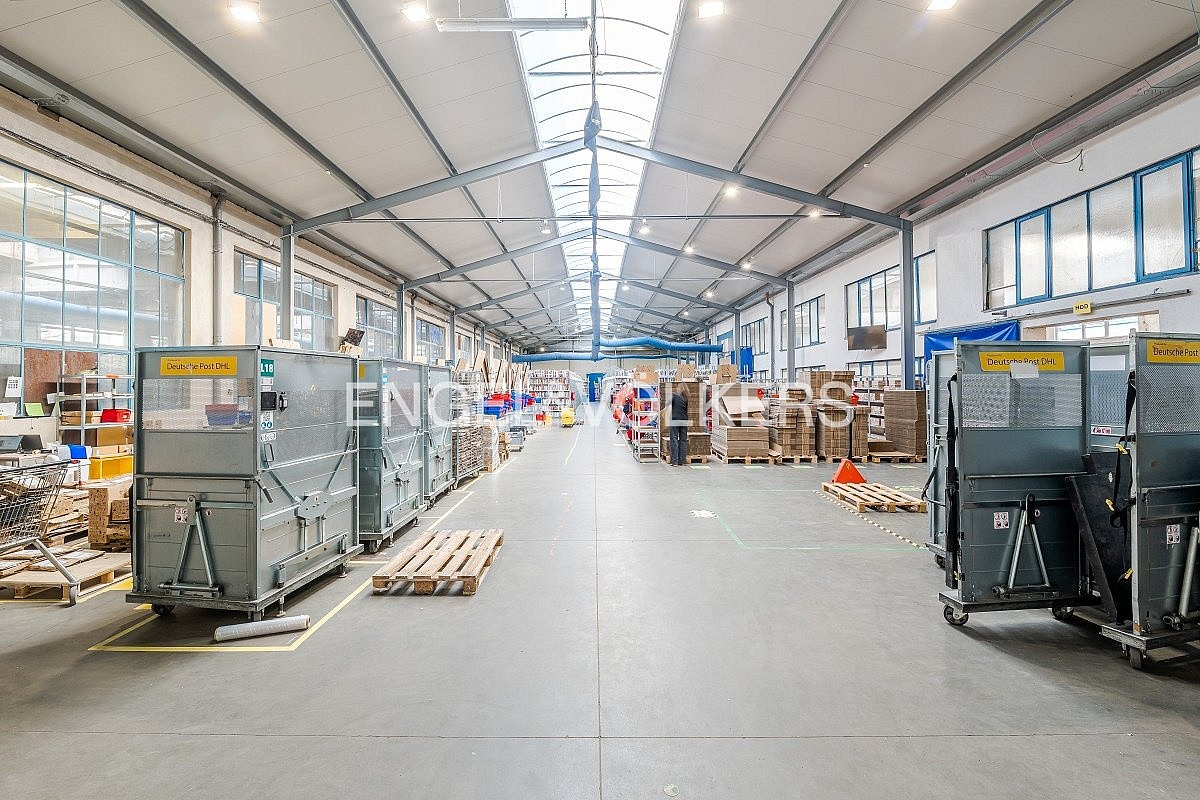 Pronájem výrobních prostor 3 360 m² – fotografie 4