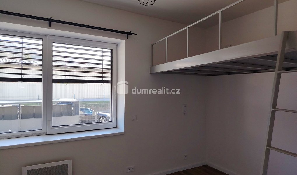 Pronájem bytu 1+kk 21 m², Děčín – náhled fotky 2