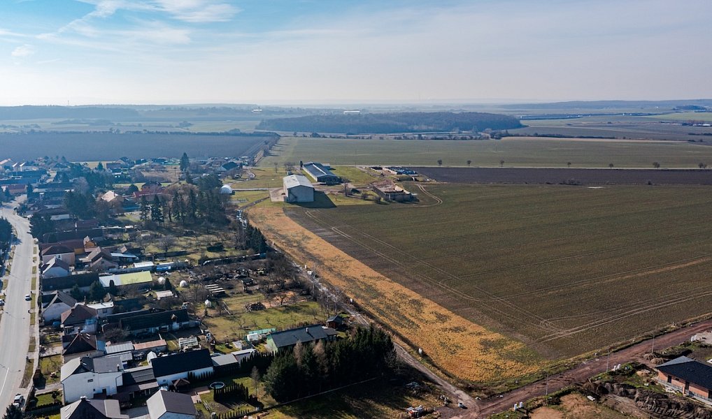 Prodej stavebního pozemku 1 000 m², Chudeřice – náhled fotky 8