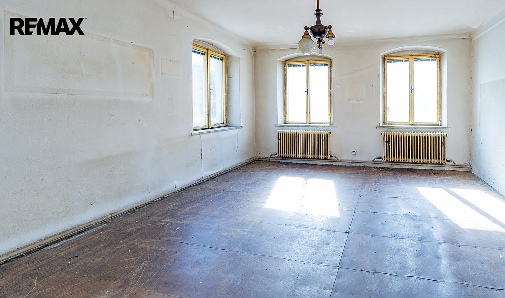 Prodej domu 500 m² s pozemkem 487 m², Cvikov – náhled fotky 24