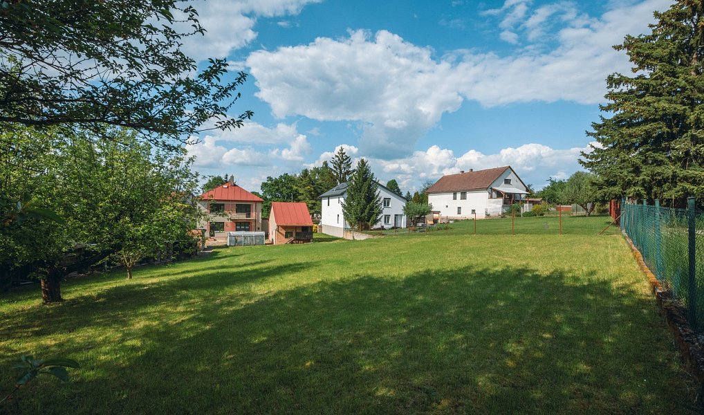 Prodej stavebního pozemku 1 085 m², Úhřetice – náhled fotky 19