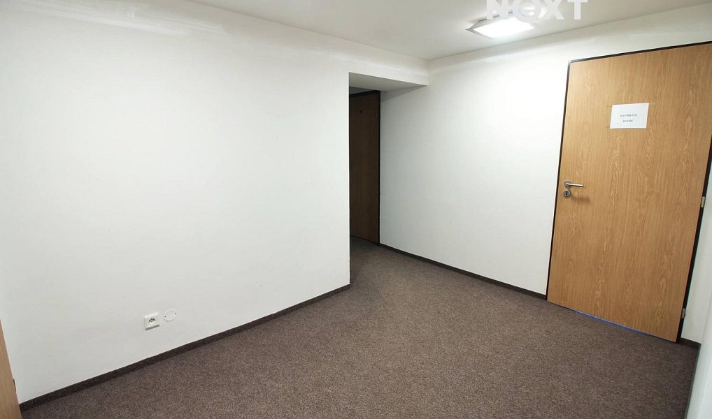 Pronájem kanceláře 20 m², Chrudim – náhled fotky 5