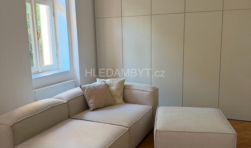Pronájem bytu 2+kk 55 m², Praha – náhled fotky 4