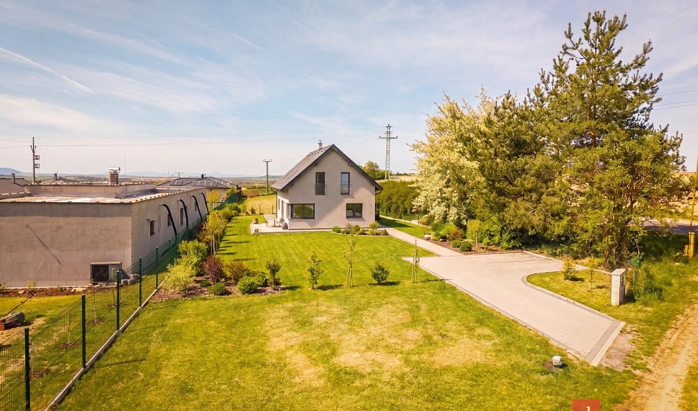 Prodej stavebního pozemku 2 357 m², Střemy – náhled fotky 24