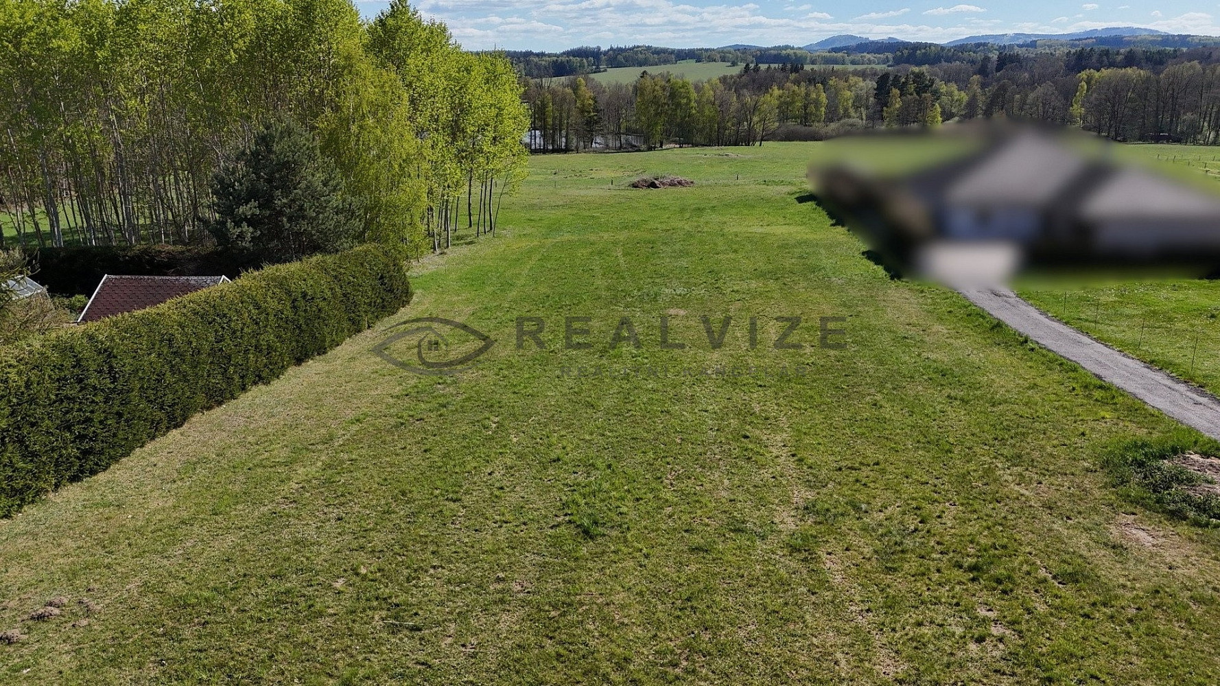 Prodej stavebního pozemku 1 335 m²