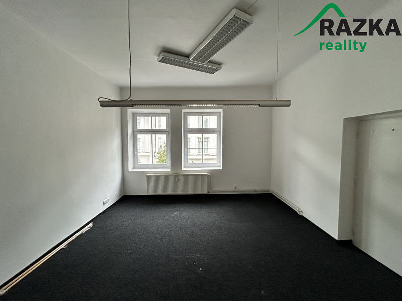 Pronájem kanceláře 25 m² — photo 2