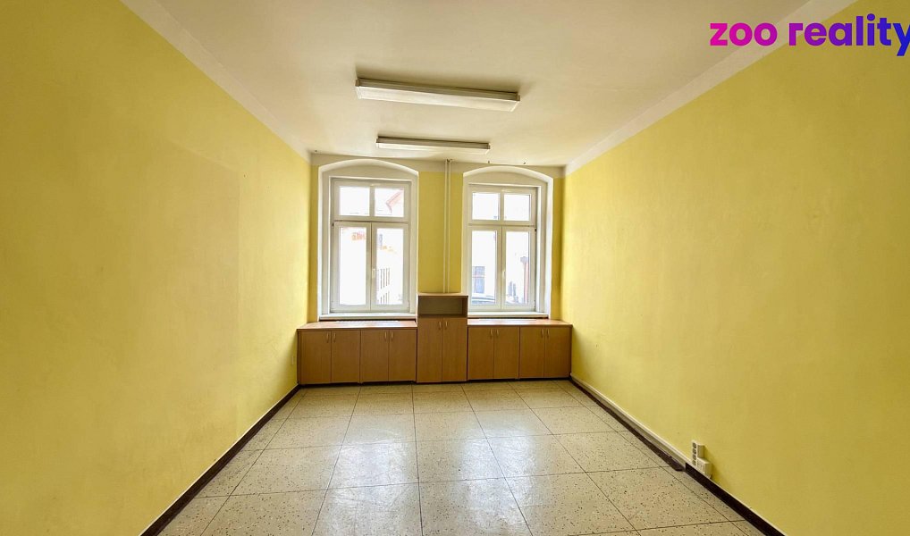 Pronájem obchodních prostor 320 m², Kadaň – náhled fotky 9