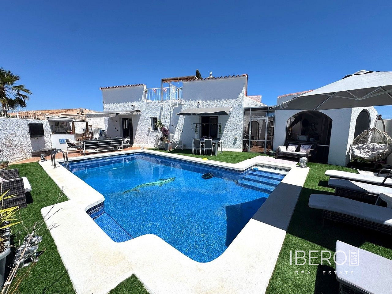 Prodej domu 141 m² s pozemkem 586 m²