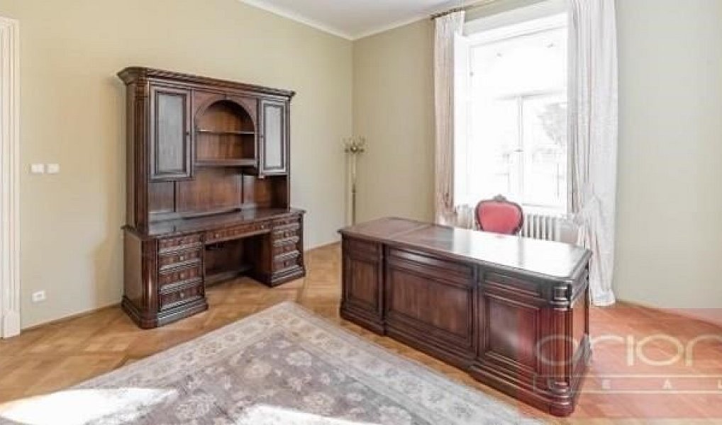 Pronájem domu 827 m² s pozemkem 8 770 m², Praha – náhled fotky 5