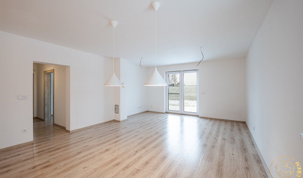 Prodej domu 130 m² s pozemkem 766 m², Smilovice – náhled fotky 2
