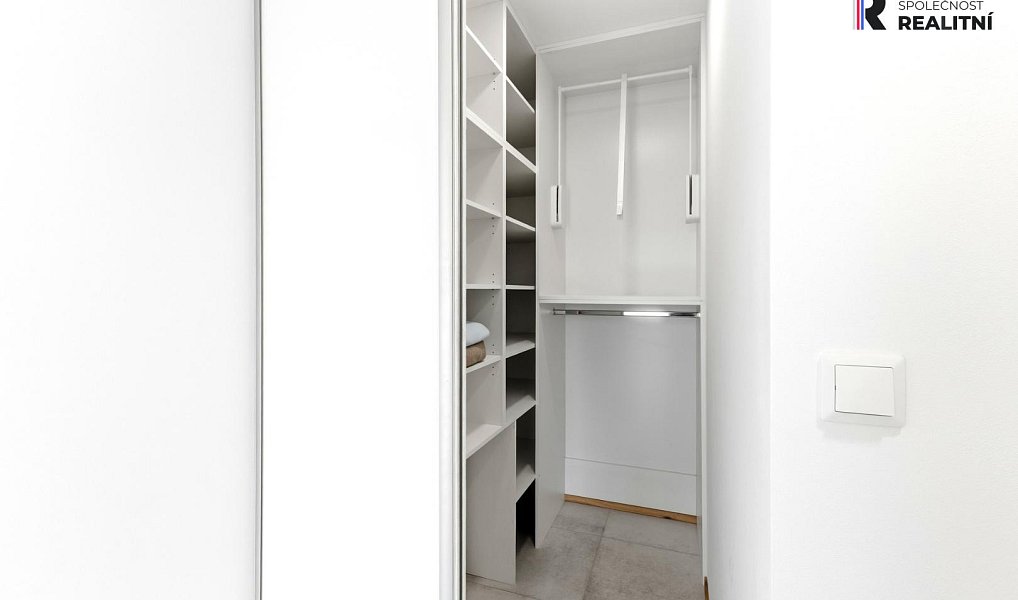 Prodej domu 200 m² s pozemkem 900 m², Veltrusy – náhled fotky 22