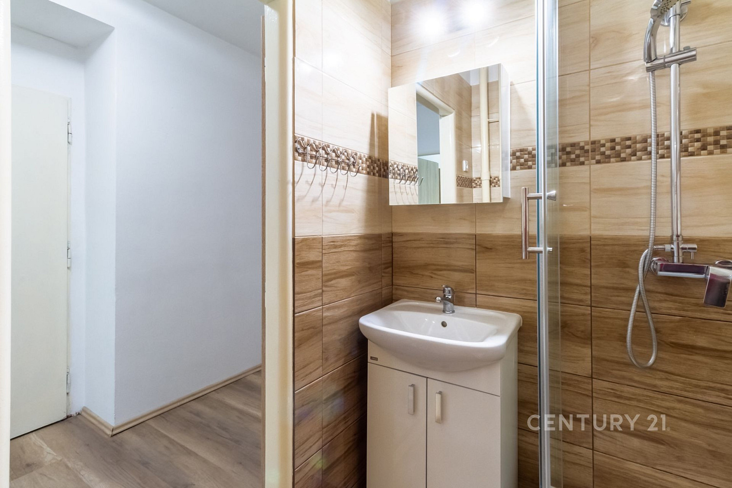 Pronájem bytu 2+1 39 m² – fotografie 4