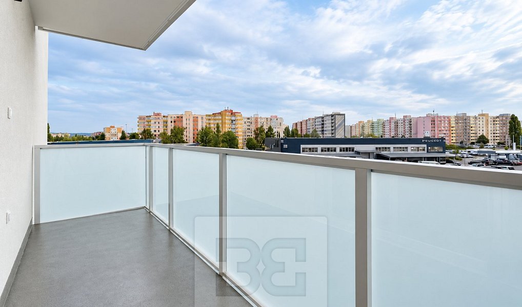 Pronájem bytu 2+kk 55 m², České Budějovice – náhled fotky 3